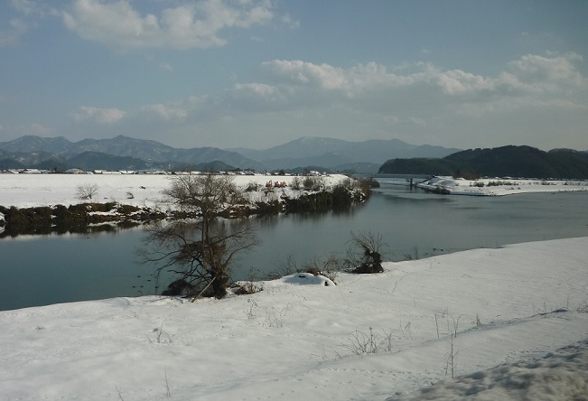 冬の円山川